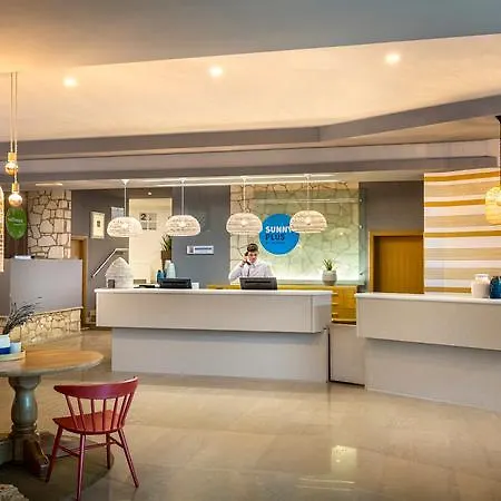 Sunny By Valamar Hotel 4*