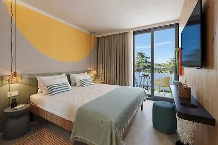 Sunny By Valamar Hotel