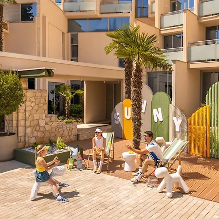 Sunny By Valamar Пореч