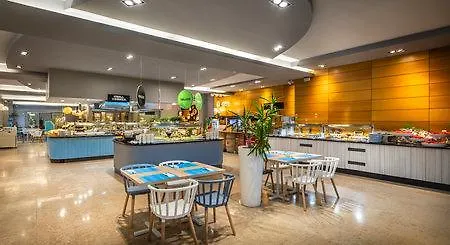 Sunny By Valamar Отель Пореч