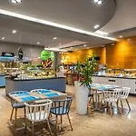 Sunny By Valamar Hotel Porec